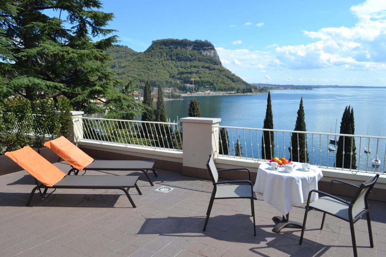Hotel Excelsior Le Terrazze Garda  Exterior photo