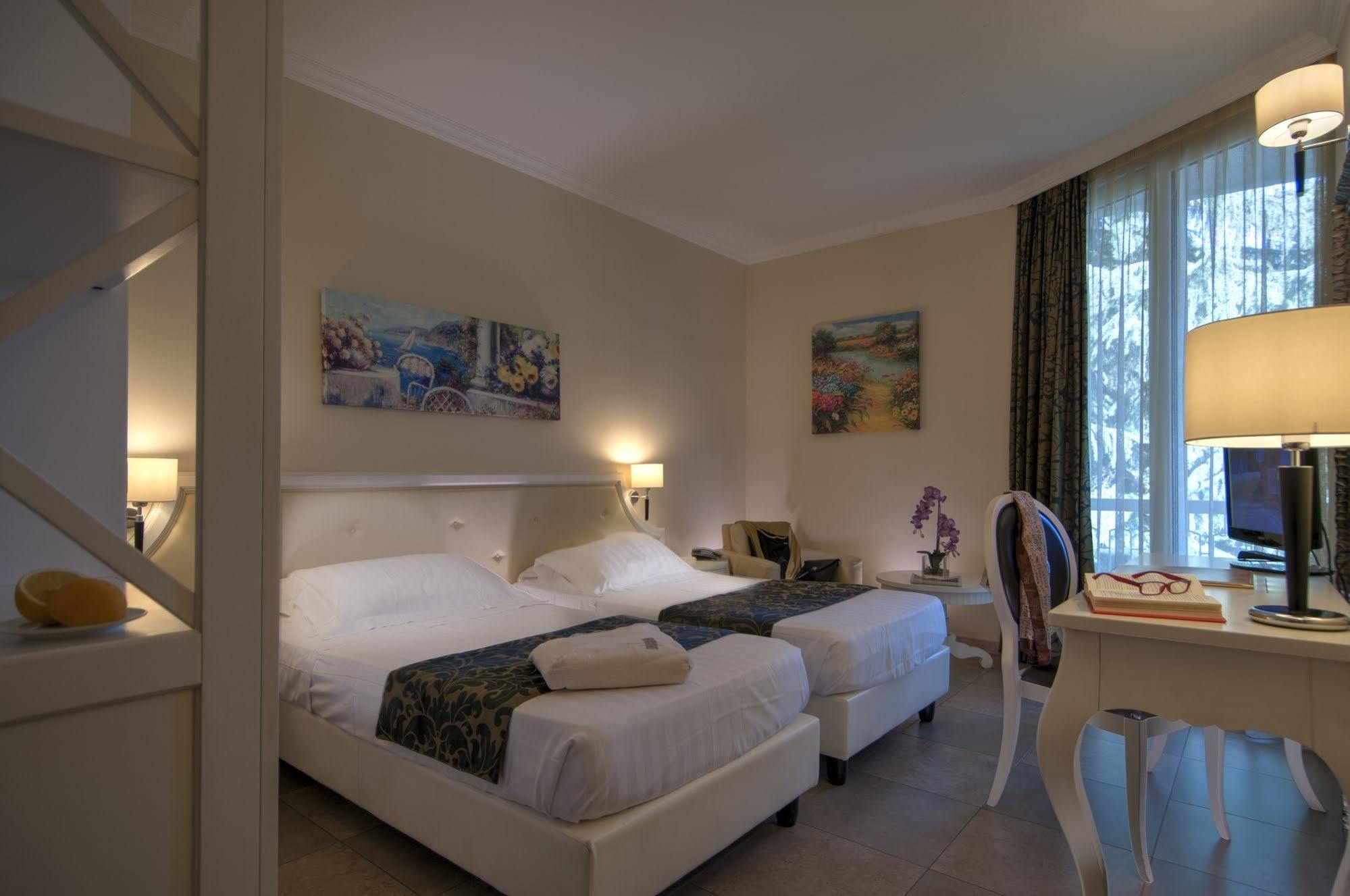 Hotel Excelsior Le Terrazze Garda  Exterior photo